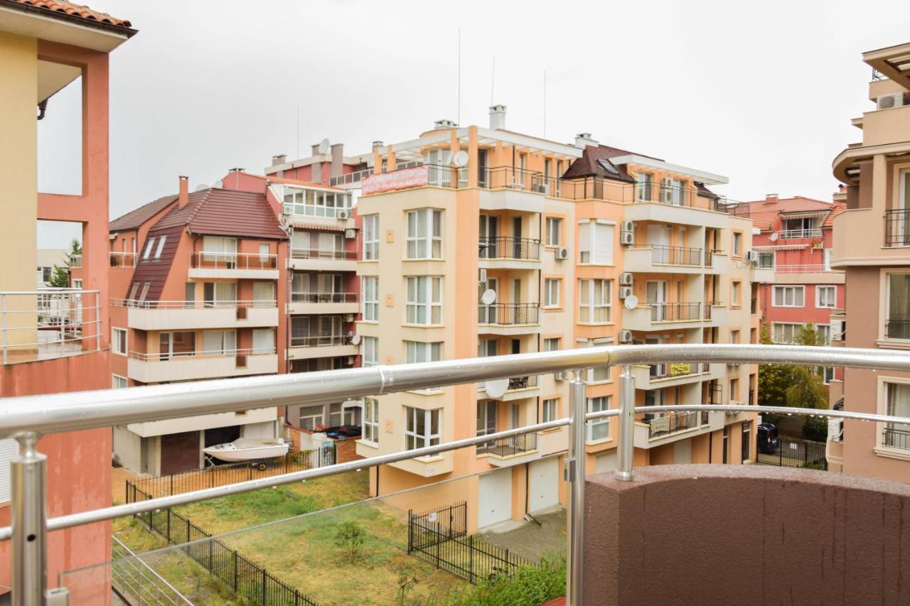 Apartment Coral Pomorie Buitenkant foto